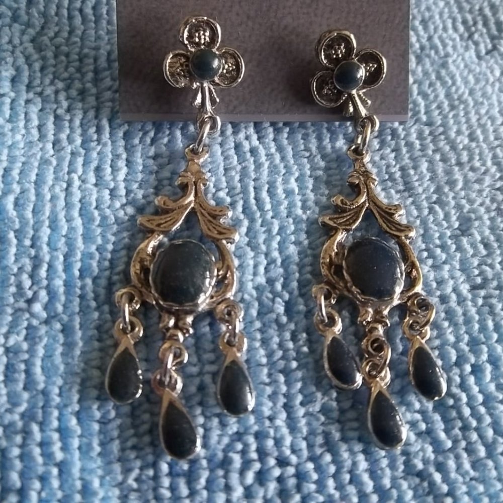 NWT Four Pairs of Earrings by Express - Picture 7 of 15